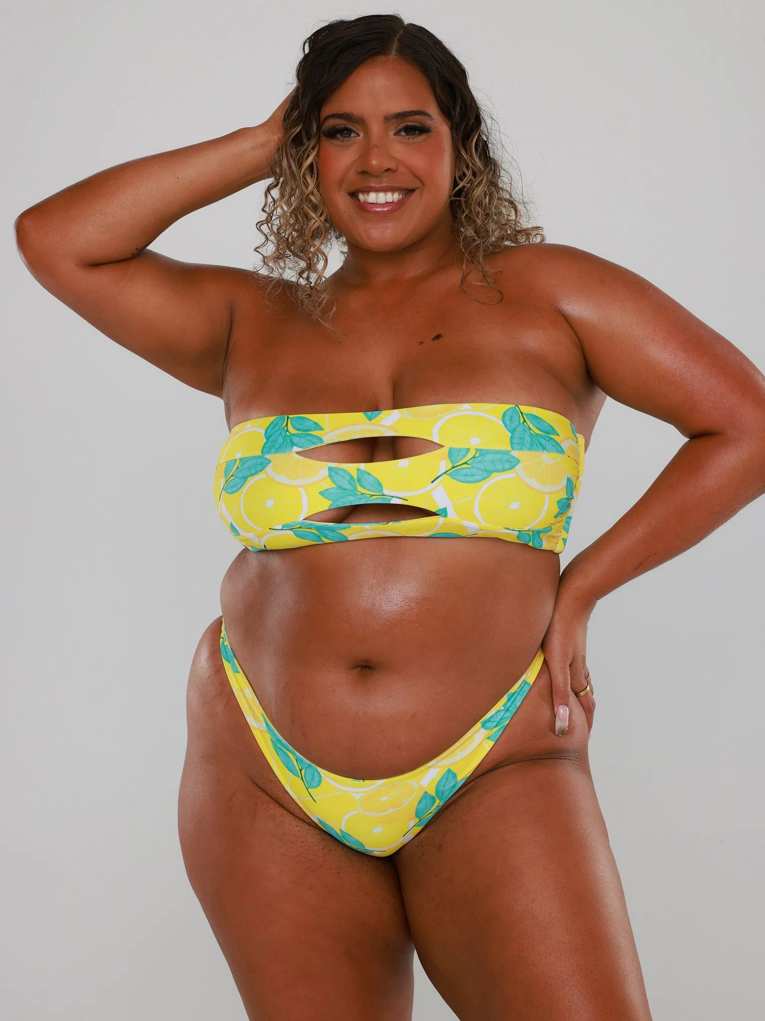 MAIN SQUEEZE TUBE TOP