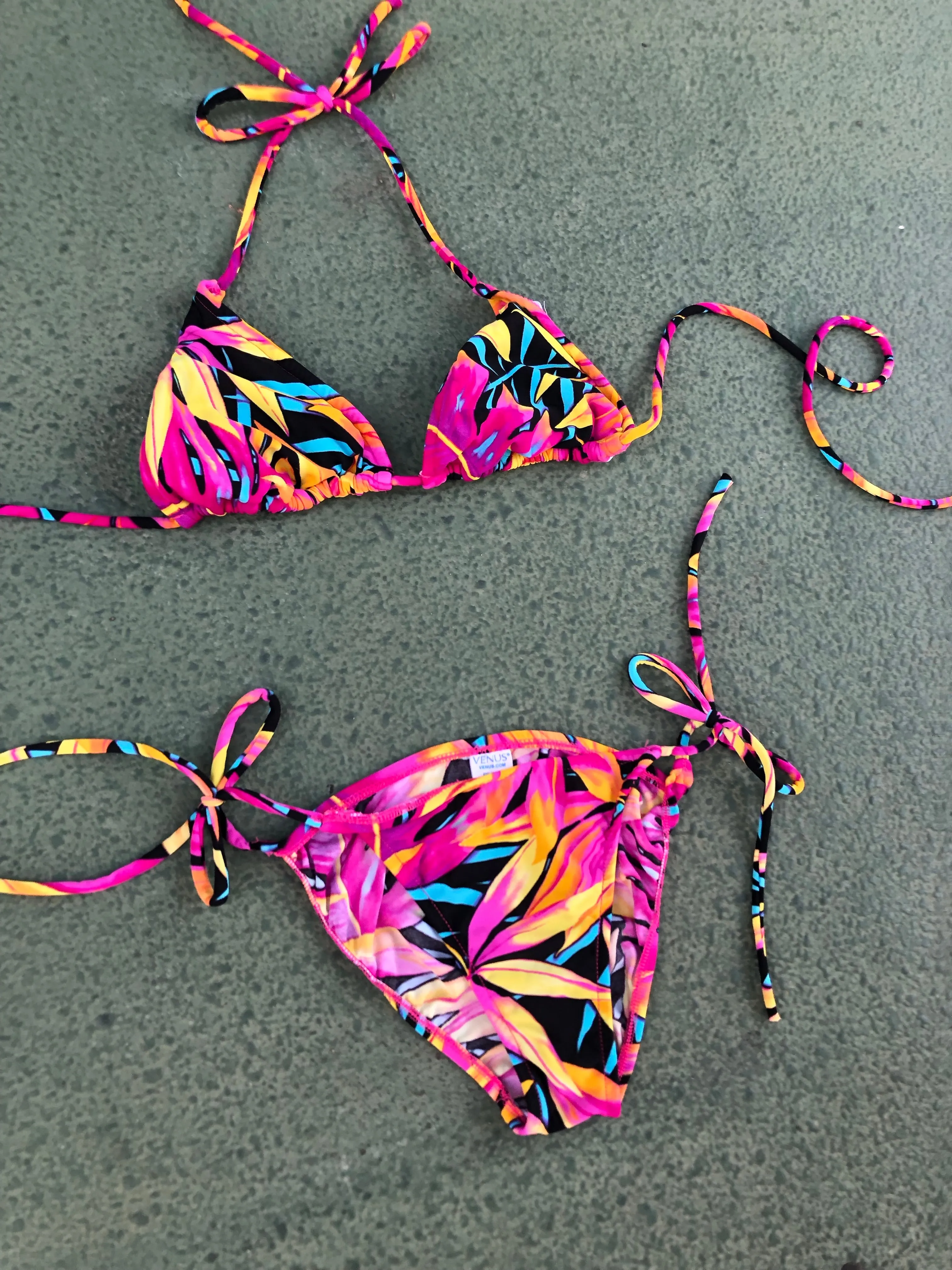 Vintage Venus Bikini / Sunset
